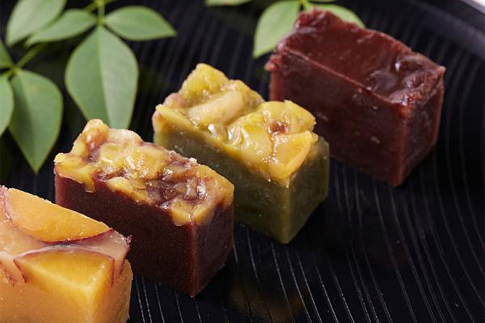 昭和33年創業の老舗の手作り!!羊かん4種食べ比べセット