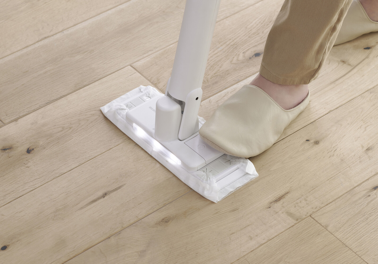 アイリスオーヤマ 電動フロアワイパー