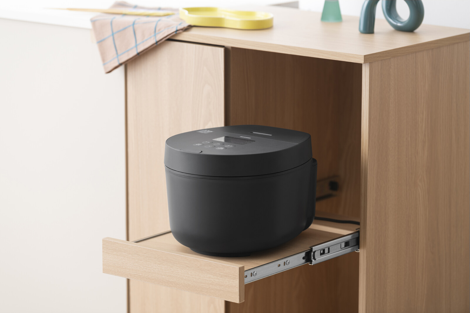 アイリスオーヤマ IHジャー炊飯器 5.5合 RC-ILA50-B