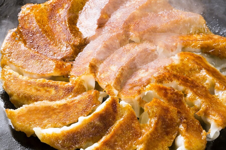 お肉屋の特製生餃子