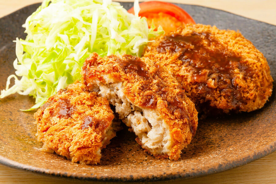 お肉屋さんが作った特製ジューシーメンチカツ