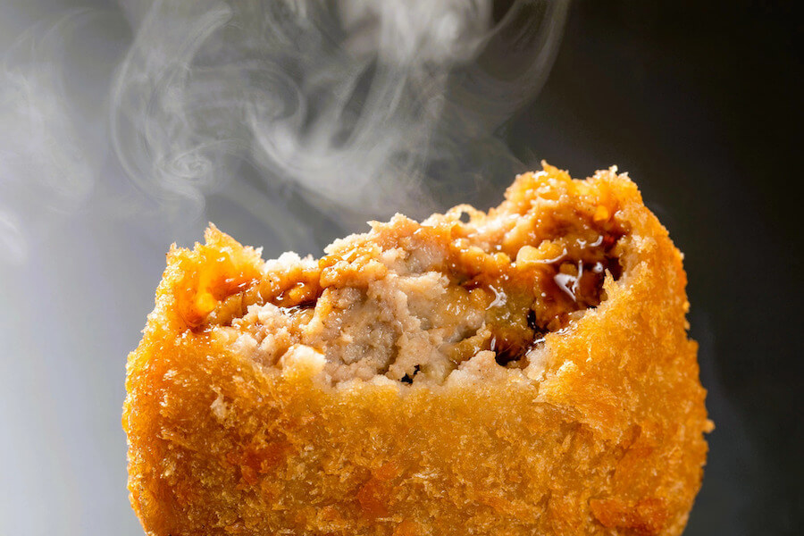 お肉屋さんが作った特製ジューシーメンチカツ